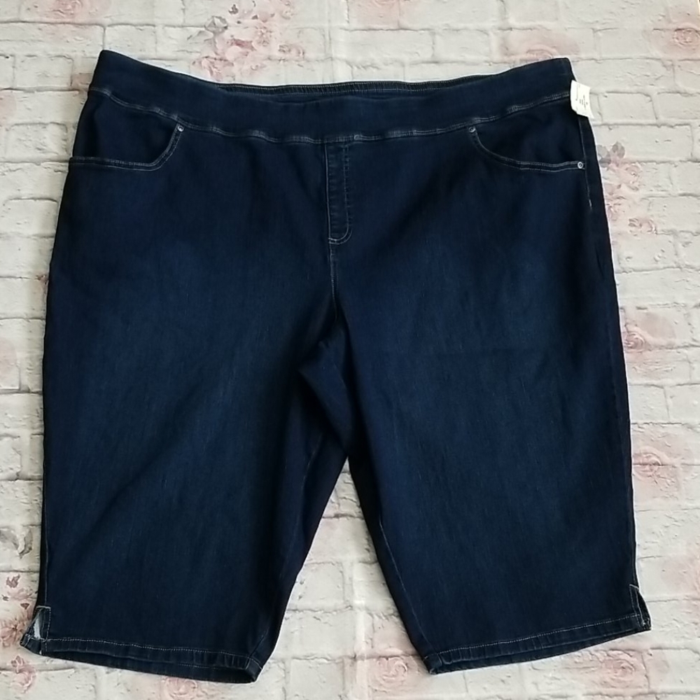 Level Eight Woman Capris